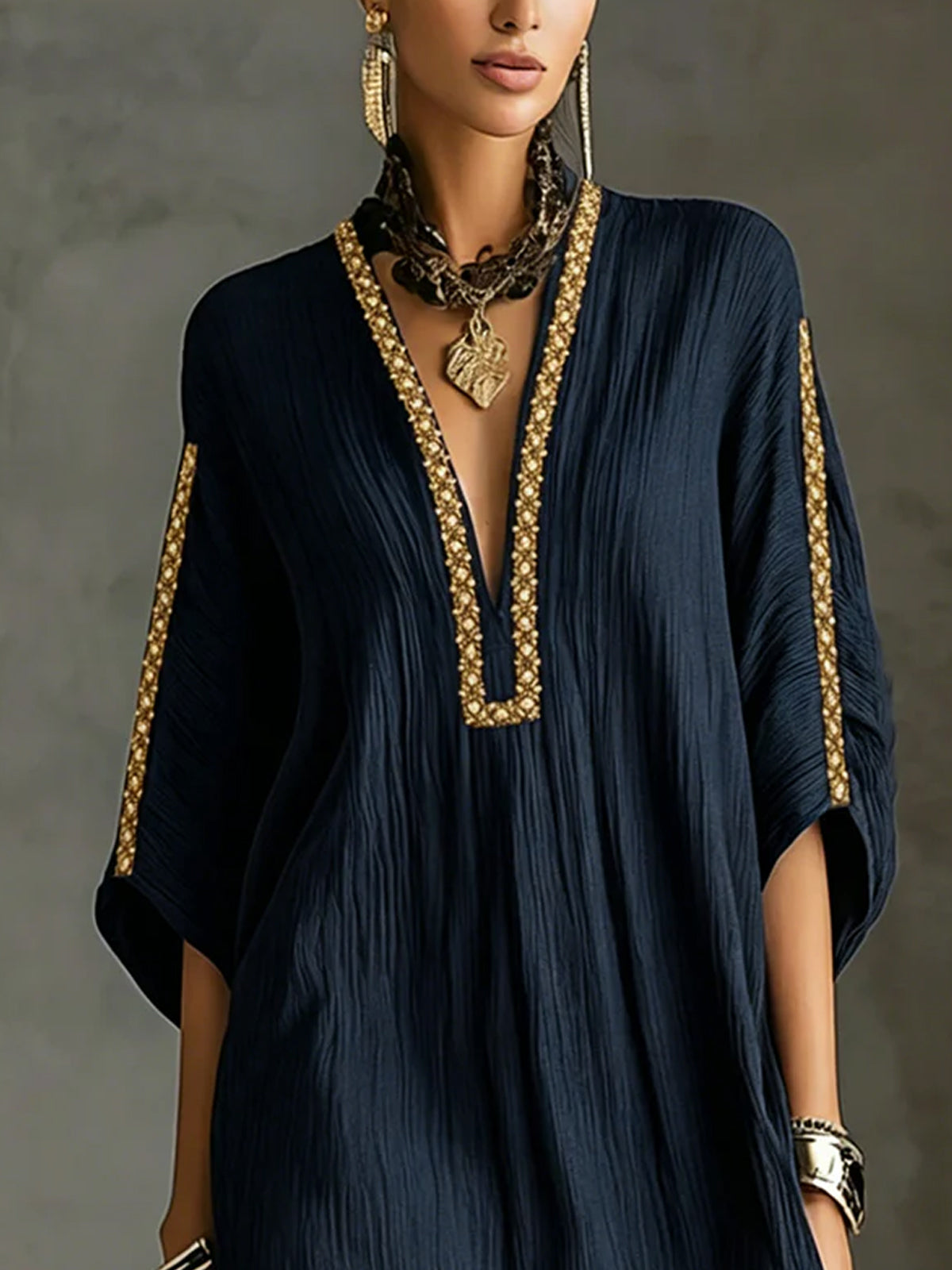Mirella - Vestito corto blu con scollo a V profondo