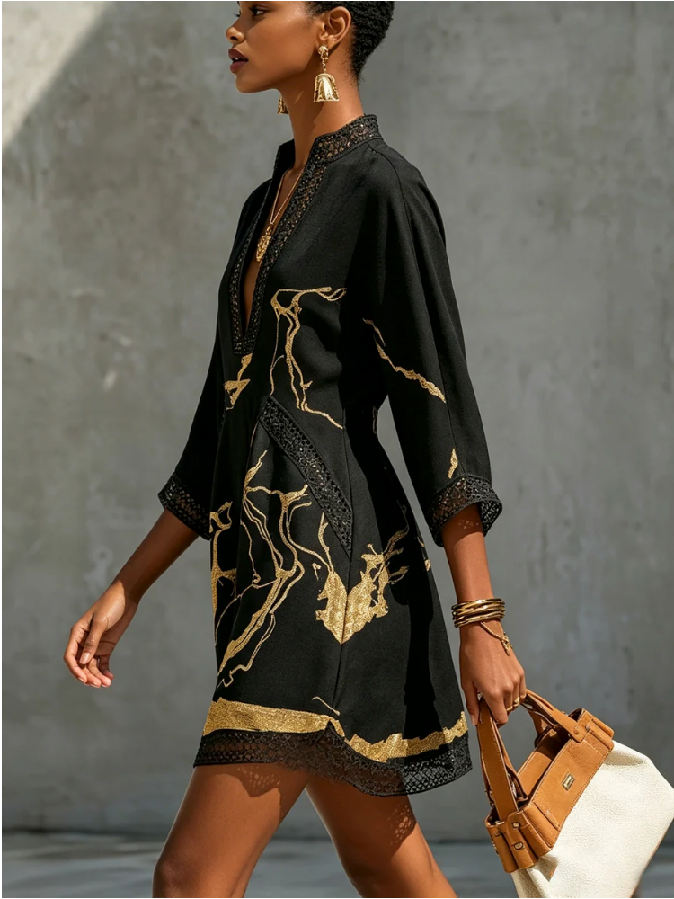 MARINA | MINI VESTIDO NEGRO CON ESTAMPADO DE MÁRMOL DORADO Y ENCAJE DE GANCHILLO