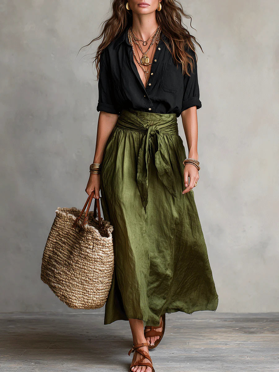 Vera™ | Completo di due pezzi: maglietta nera e gonna midi verde oliva