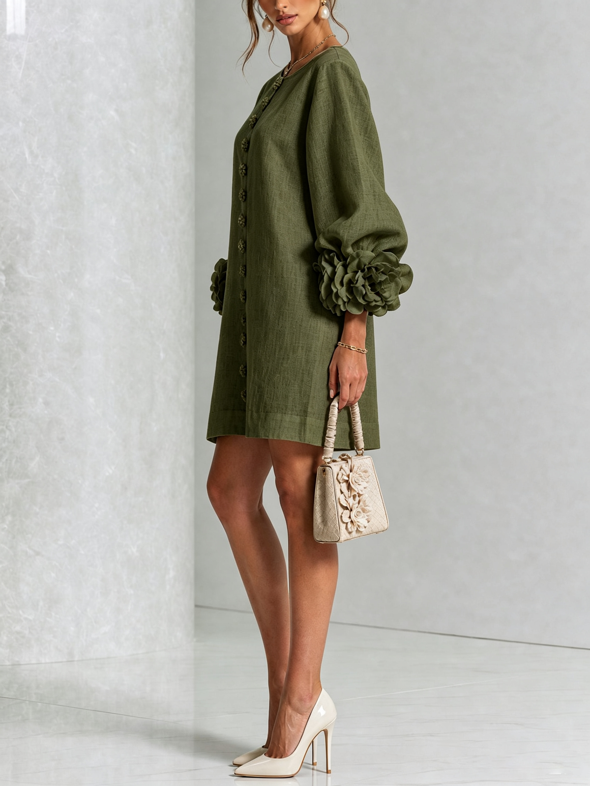 Minivestido camisero floral verde oliva con puños florales originales.