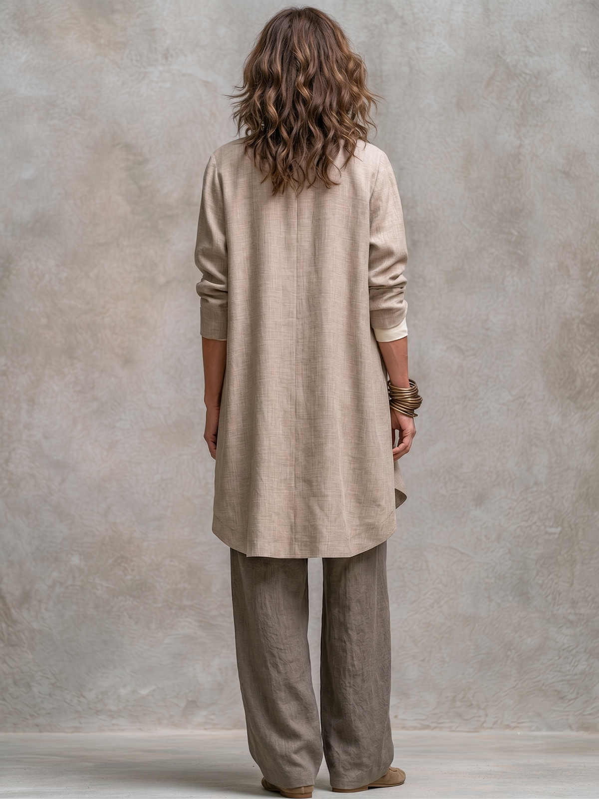 Costanza | Completo tre pezzi beige e grigio, casual a strati, con pantaloni a palazzo, elegante